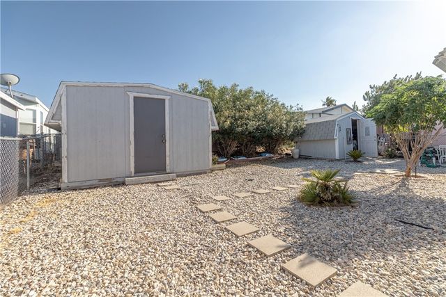 9161 Santa Fe Avenue E 9, Hesperia, CA 92345