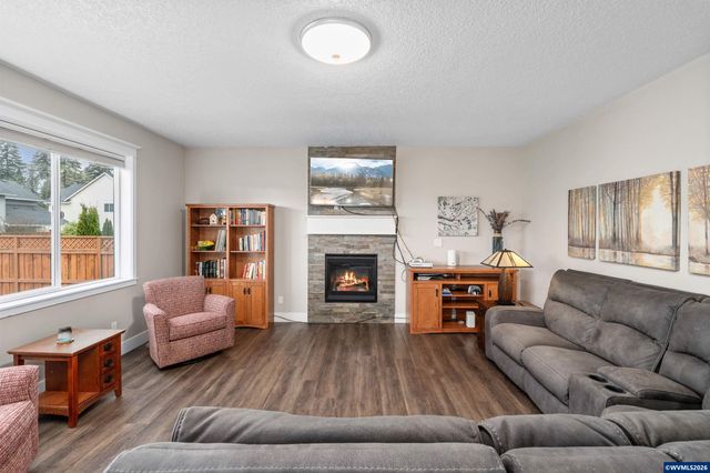 2958 SW Redmond Hill Rd, Mcminnville, OR 97128