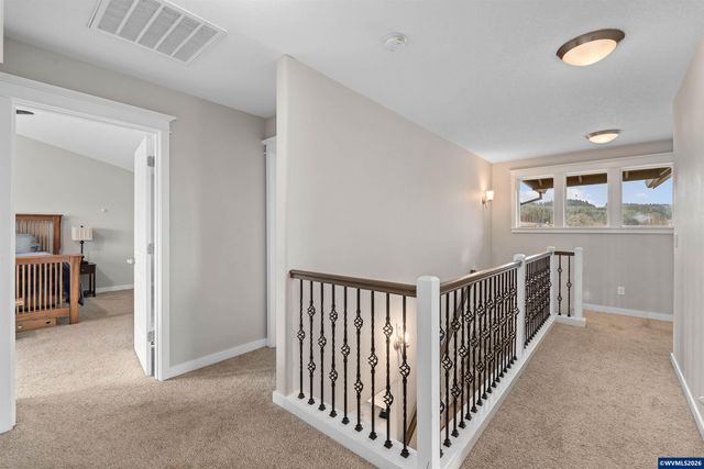 2958 SW Redmond Hill Rd, Mcminnville, OR 97128