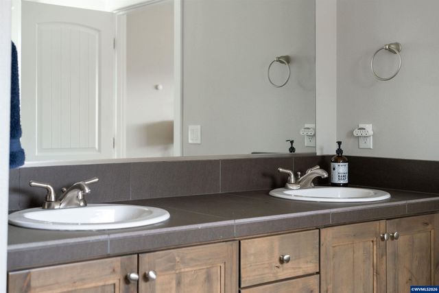 2958 SW Redmond Hill Rd, Mcminnville, OR 97128