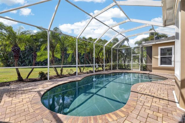 824 ISLEBAY DRIVE, Apollo Beach, FL 33572