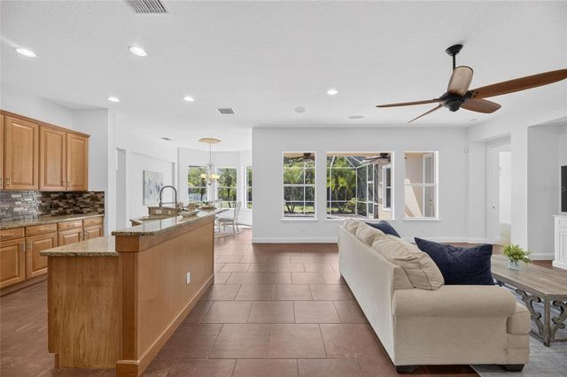 824 ISLEBAY DRIVE, Apollo Beach, FL 33572