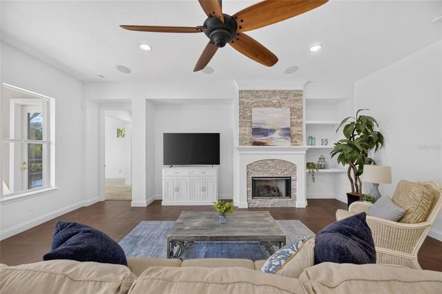 824 ISLEBAY DRIVE, Apollo Beach, FL 33572
