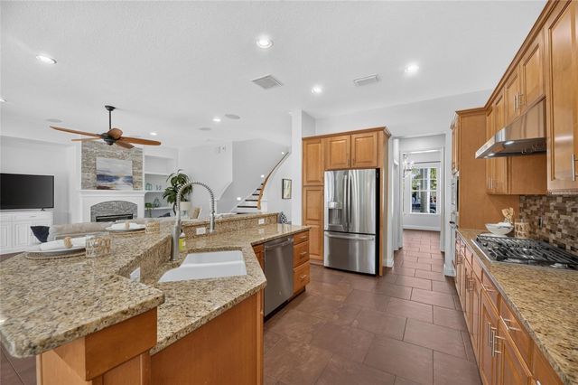 824 ISLEBAY DRIVE, Apollo Beach, FL 33572