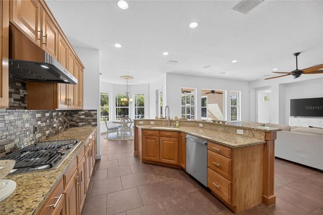 824 ISLEBAY DRIVE, Apollo Beach, FL 33572