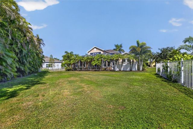 824 ISLEBAY DRIVE, Apollo Beach, FL 33572