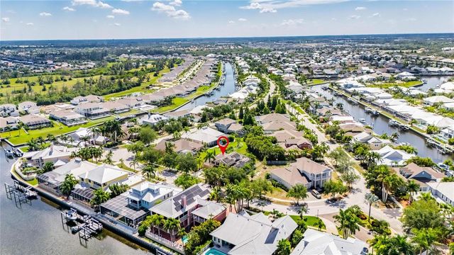 824 ISLEBAY DRIVE, Apollo Beach, FL 33572