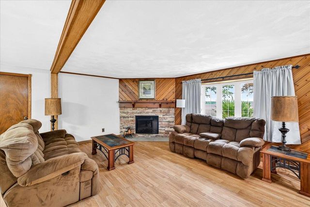 4338 S Schuman Road, Orfordville, WI 53576