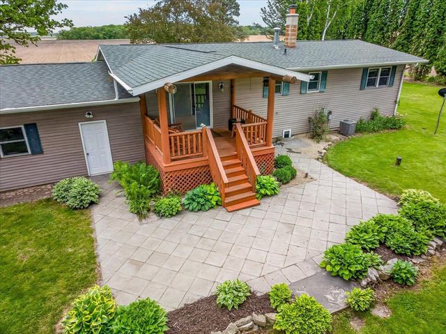 4338 S Schuman Road, Orfordville, WI 53576