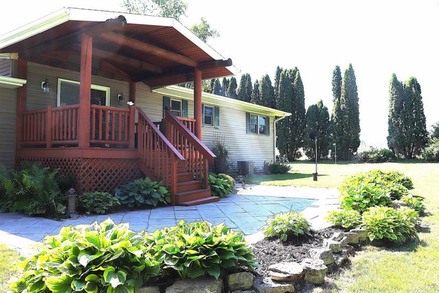 4338 S Schuman Road, Orfordville, WI 53576