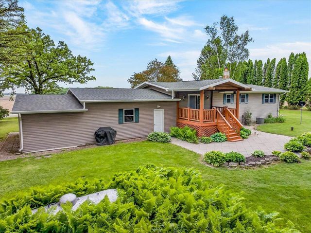 4338 S Schuman Road, Orfordville, WI 53576