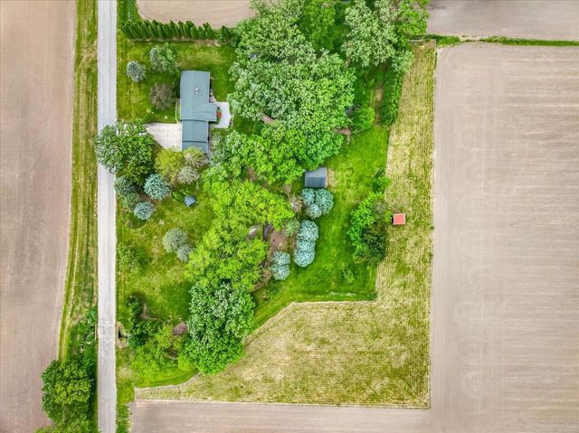 4338 S Schuman Road, Orfordville, WI 53576