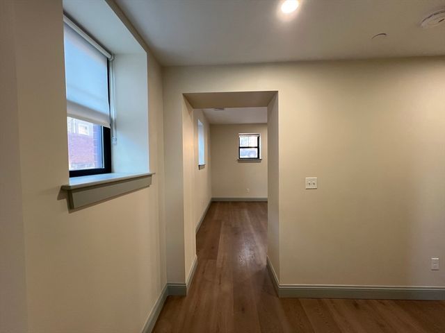 160 Seabury St 2, Fall River, MA 02720