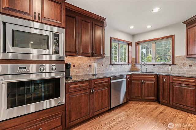 16915 32nd Avenue E, Tacoma, WA 98446