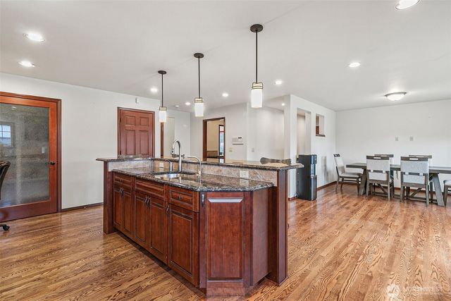 16915 32nd Avenue E, Tacoma, WA 98446