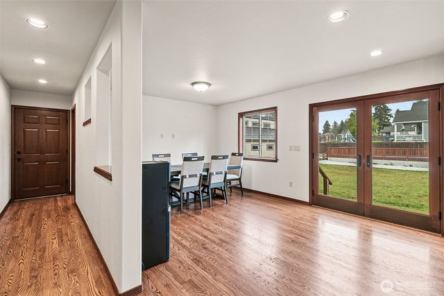 16915 32nd Avenue E, Tacoma, WA 98446