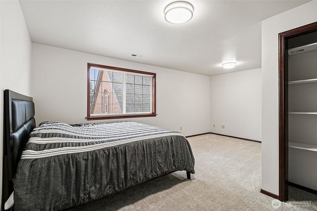 16915 32nd Avenue E, Tacoma, WA 98446