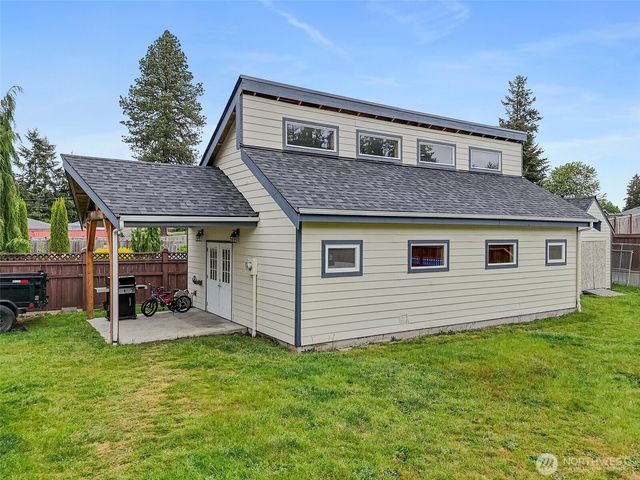 16915 32nd Avenue E, Tacoma, WA 98446