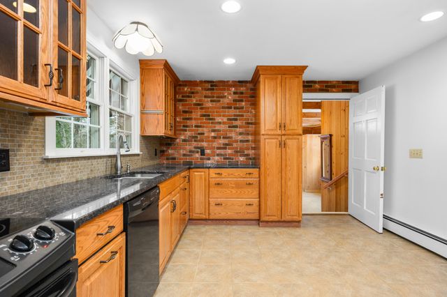 25 Robert Road, Harwich, MA 02645