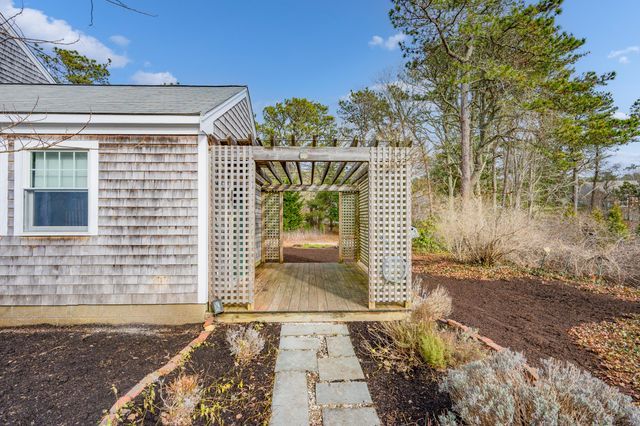 25 Robert Road, Harwich, MA 02645
