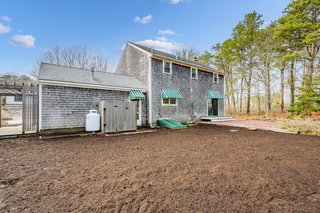 25 Robert Road, Harwich, MA 02645
