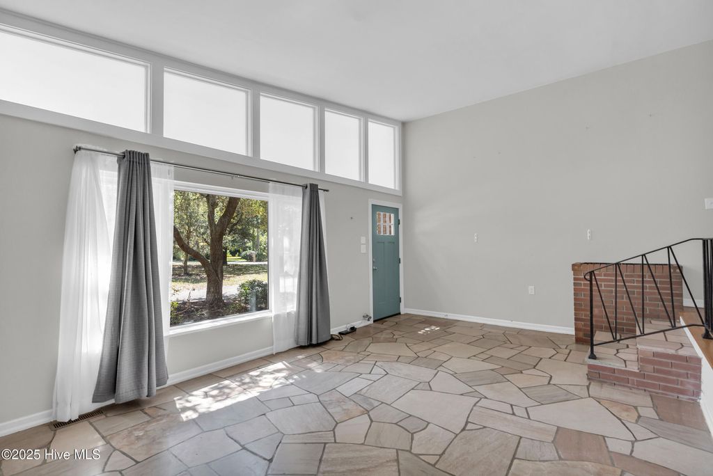 342 Pine Valley Drive, Wilmington, NC 28412