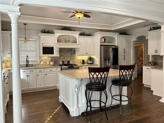 4548 Duncan Drive, Sugar Hill, GA 30518