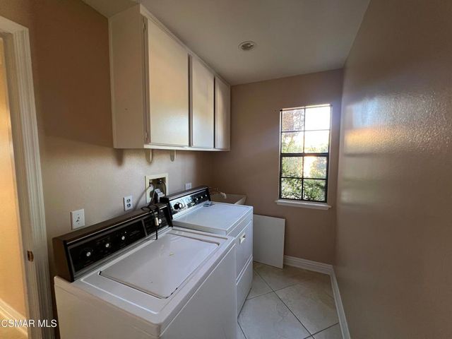 261 Scarborough Street, Thousand Oaks, CA 91361