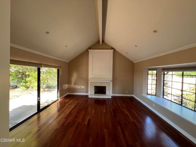 261 Scarborough Street, Thousand Oaks, CA 91361