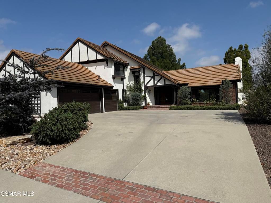 261 Scarborough Street, Thousand Oaks, CA 91361