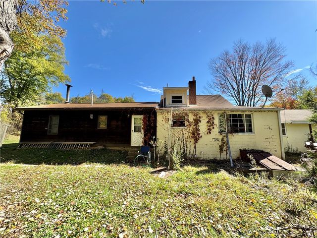 3281 Mercer Rd, Neshannock Twp, PA 16105