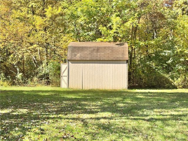 3281 Mercer Rd, Neshannock Twp, PA 16105