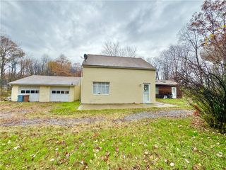 3281 Mercer Rd, Neshannock Twp, PA 16105