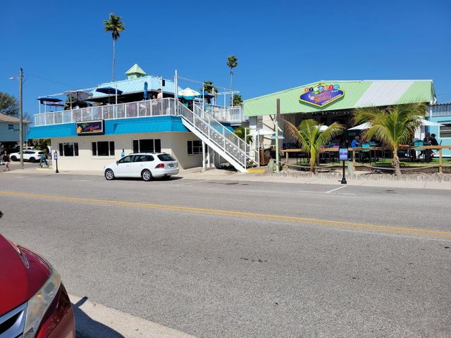 7650 COQUINA WAY 1, St Pete Beach, FL 33706