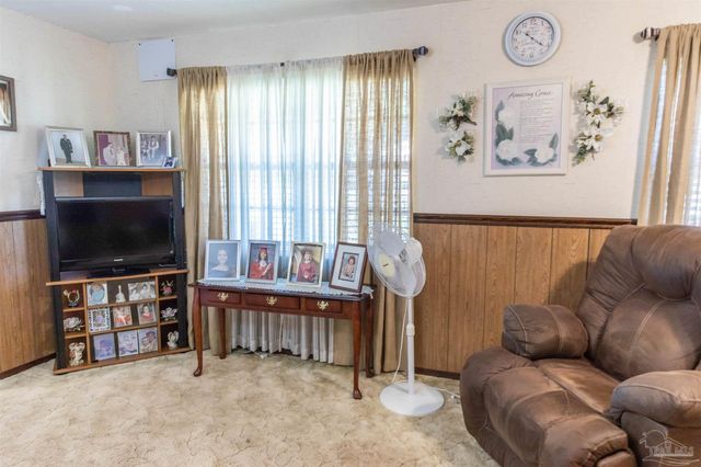 7569 Pine Meadows Loop, Milton, FL 32571