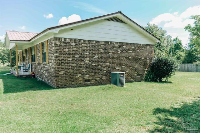 7569 Pine Meadows Loop, Milton, FL 32571