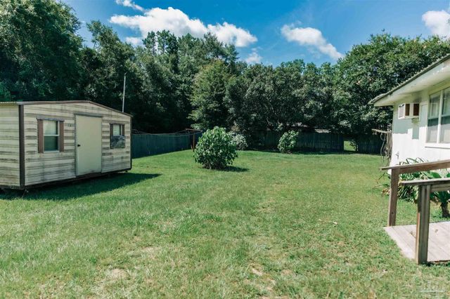 7569 Pine Meadows Loop, Milton, FL 32571