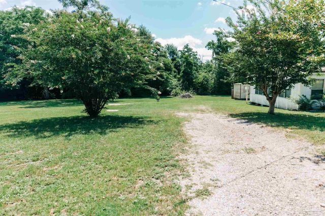 7569 Pine Meadows Loop, Milton, FL 32571