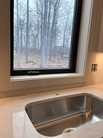 12522 Northern Woods Circle, Tittabawassee Twp, MI 48623