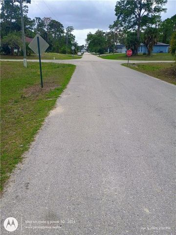 6005 N Moss CIR, Labelle, FL 33935