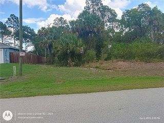 6005 N Moss CIR, Labelle, FL 33935