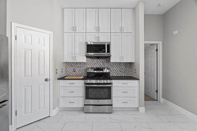 4409 Hunters Lodge DR, Round Rock, TX 78681