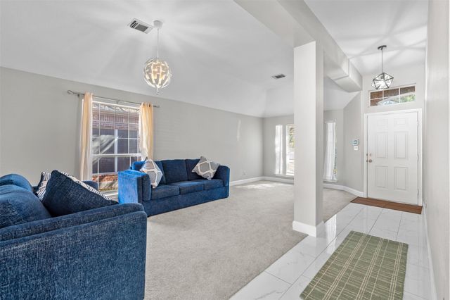 4409 Hunters Lodge DR, Round Rock, TX 78681