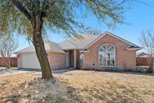 807 Birch Circle, Van Alstyne, TX 75495