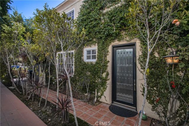 23057 Park Este, Calabasas, CA 91302