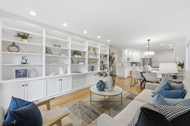 1388 Woodland Avenue, San Carlos, CA 94070