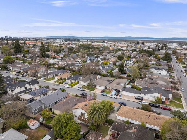 1388 Woodland Avenue, San Carlos, CA 94070