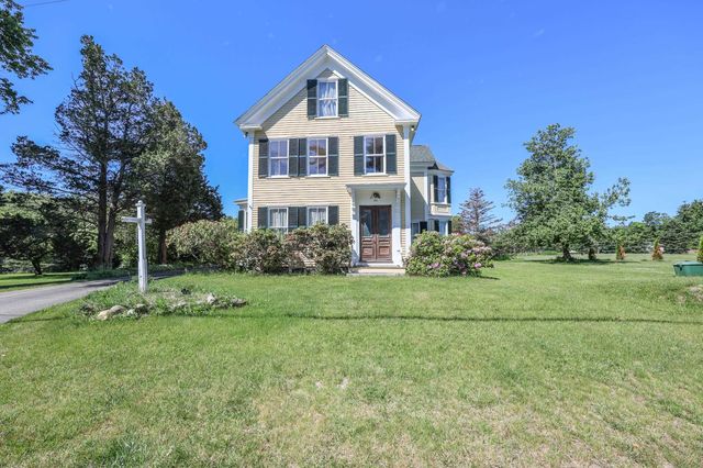 34 Post Road, North Hampton, NH 03862