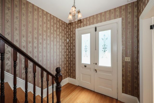 34 Post Road, North Hampton, NH 03862
