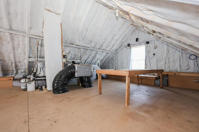 34 Post Road, North Hampton, NH 03862